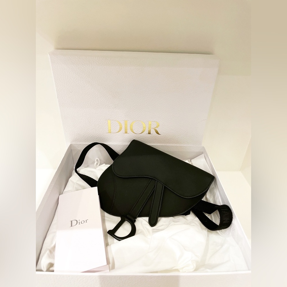 Dior - Picture 1 of 4